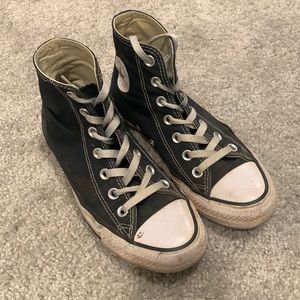 black high top converse!! size 6-7